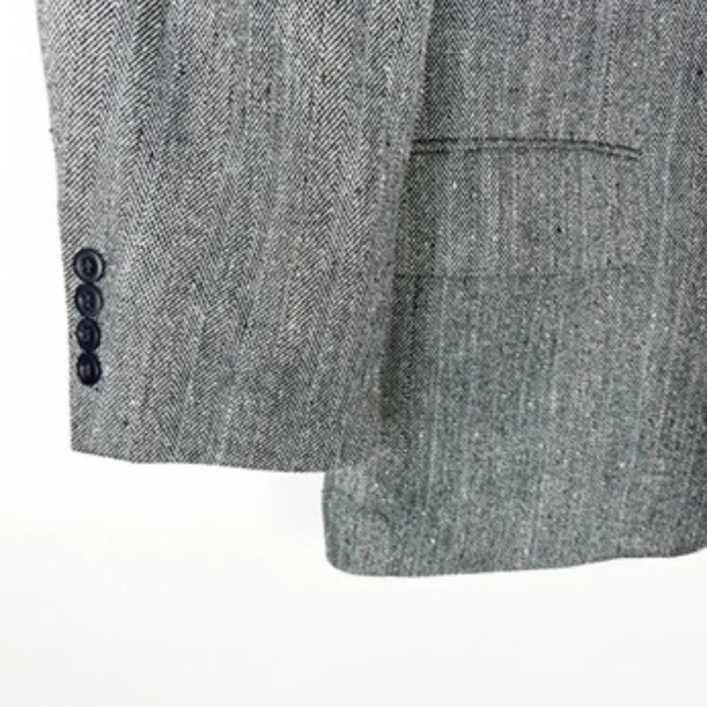 Stafford Herringbone Tweed Blazer. Grey. Men's Size 40S